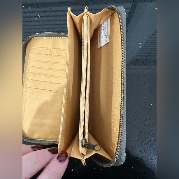 Travelon RFID Blocking Snakeskin Zip Around Wristlet Wallet Clutch - Picture 6 of 11